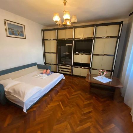 Apartman Mario Apartment Omis Bagian luar foto