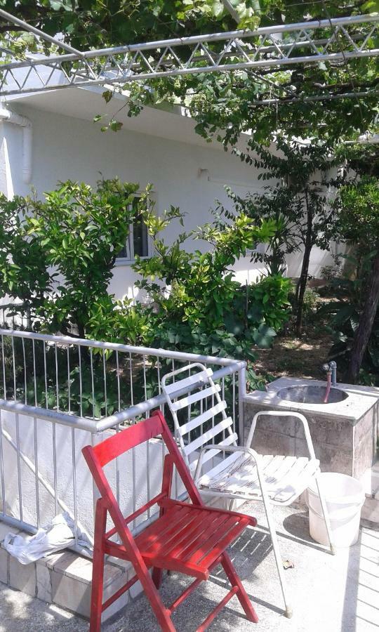 Apartman Mario Apartment Omis Bagian luar foto