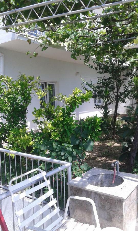 Apartman Mario Apartment Omis Bagian luar foto